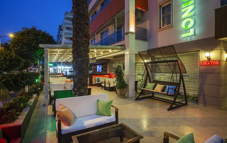 Lonicera City Kleopatra Hotel 3*