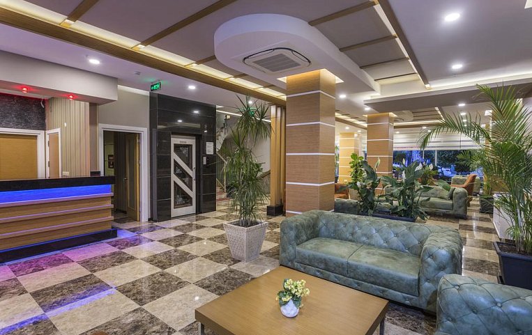 Lonicera City Kleopatra Hotel 3*