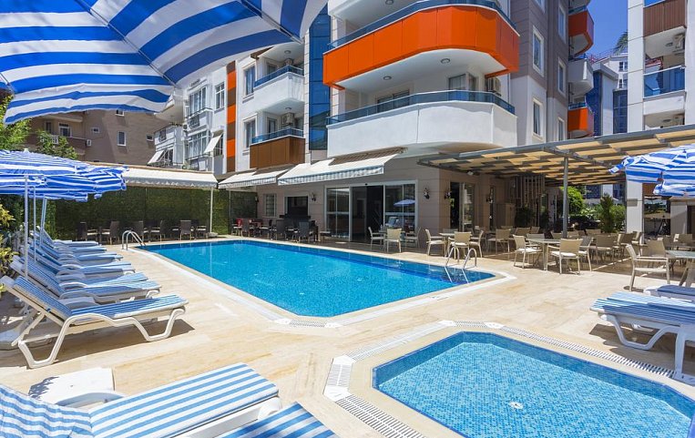 Lonicera City Kleopatra Hotel 3*