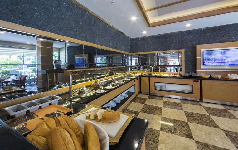 Lonicera City Kleopatra Hotel 3*