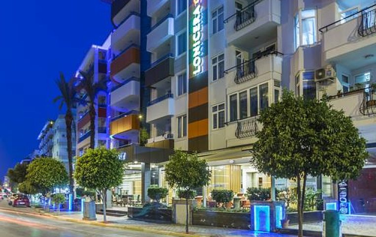 Lonicera City Kleopatra Hotel 3*