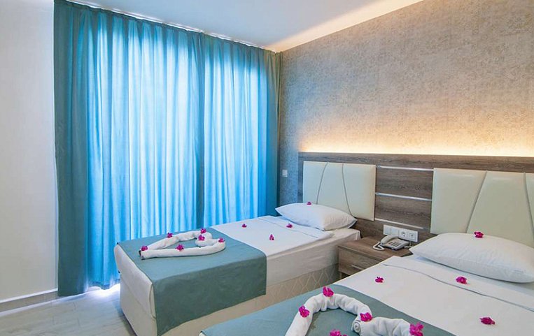 Kolibri Hotel 4*