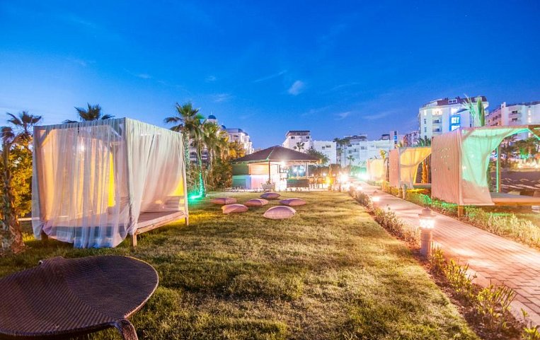 Kolibri Hotel 4*