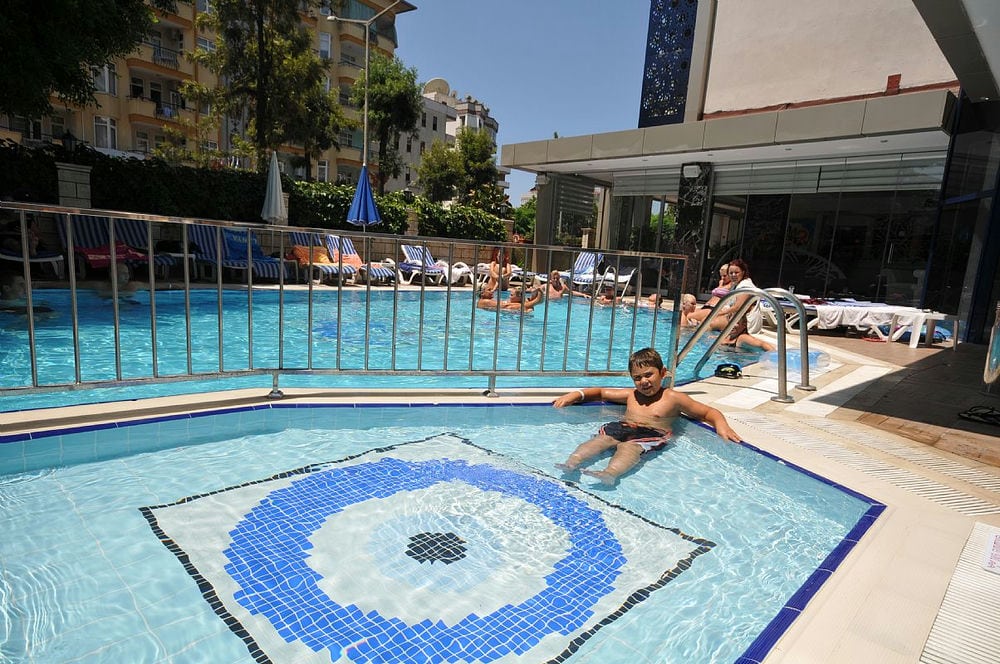 Kleopatra Micador 4*