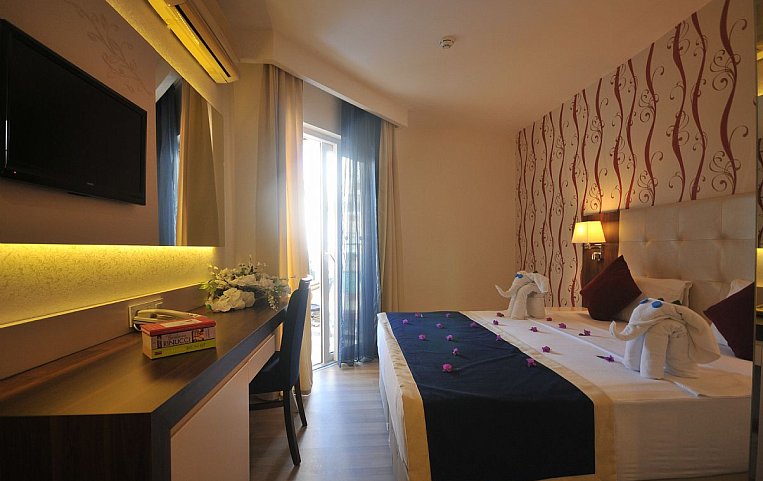 Kleopatra Micador 4*