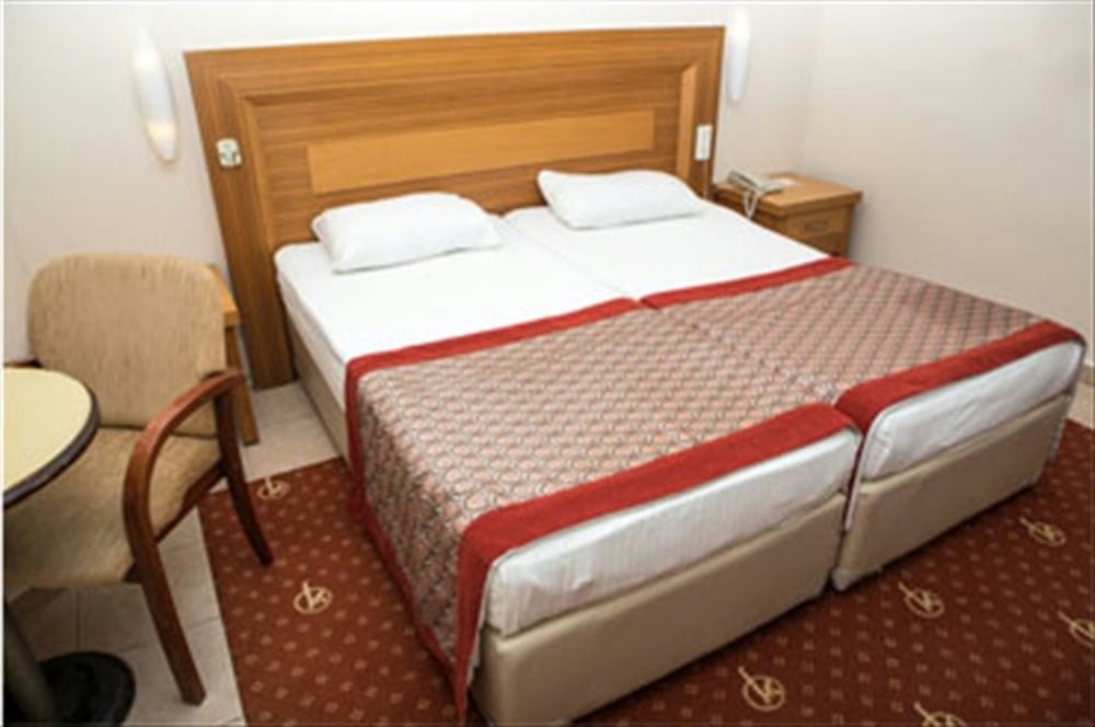 Kahya Hotel 4*