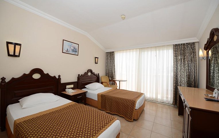 Kahya Hotel 4*