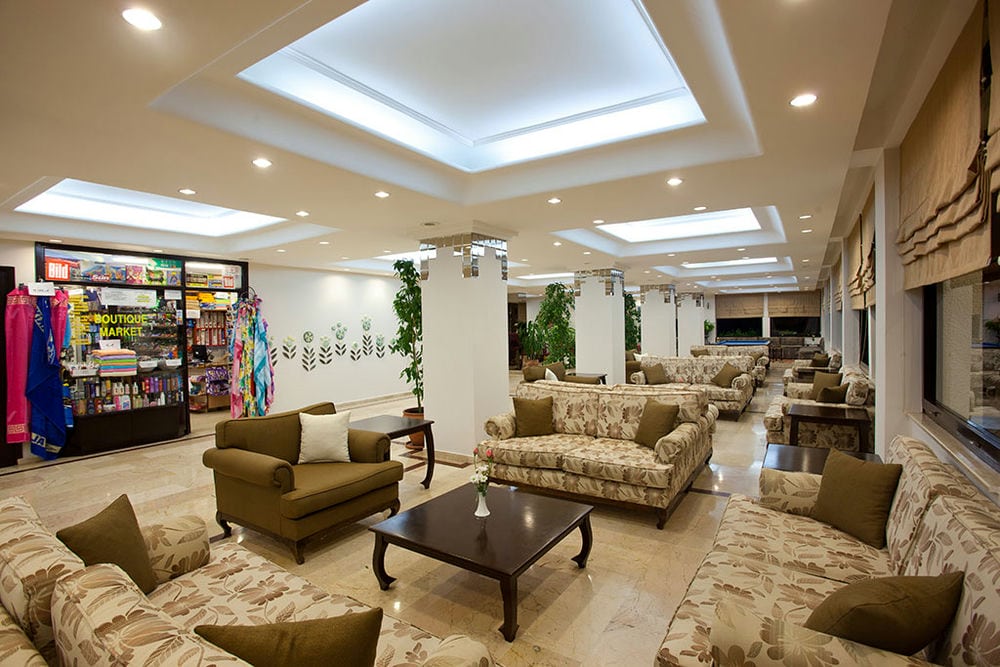 Club Titan Hotel 4*