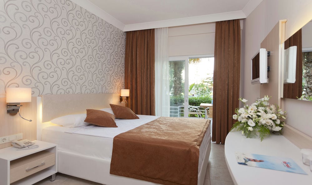 Club Mermaid Village 4*