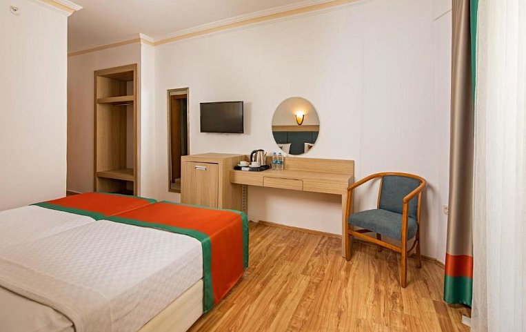 Club Mirabell Hotel 4*