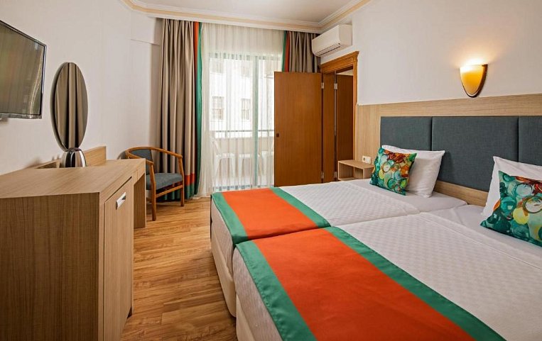 Club Mirabell Hotel 4*