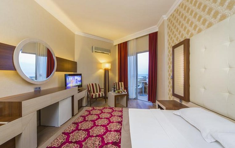 Beach Club Doganay 5*