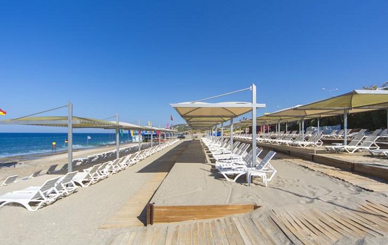 Beach Club Doganay 5*