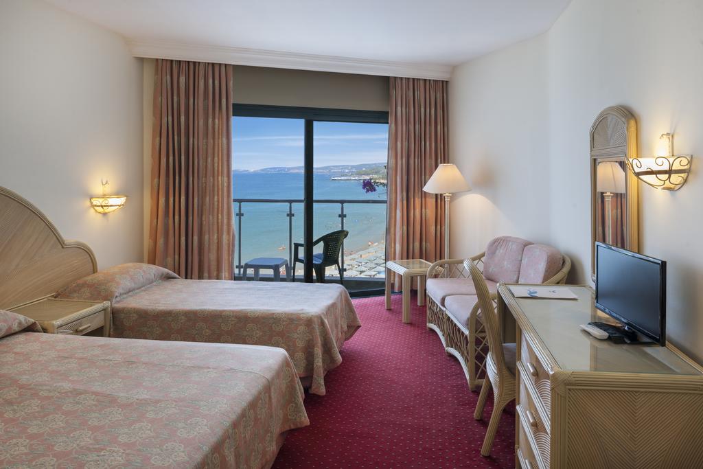 Aska Just In Hotel 5*