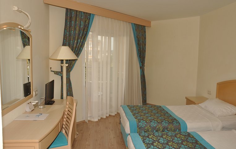 Aska Just In Hotel 5*