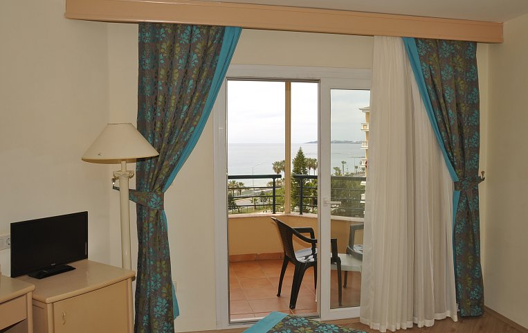 Aska Just In Hotel 5*