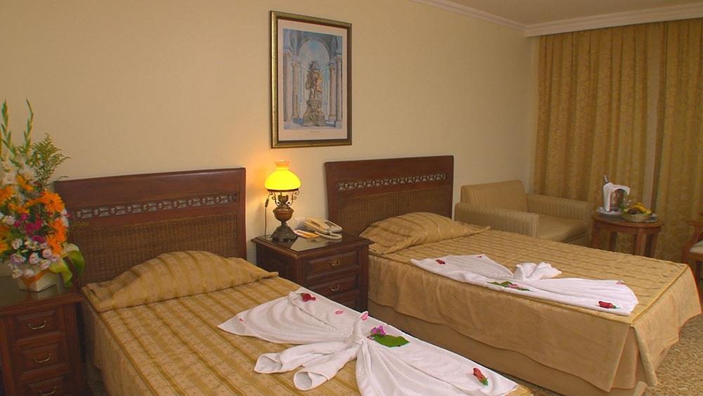 Antik Hotel & Garden 4*