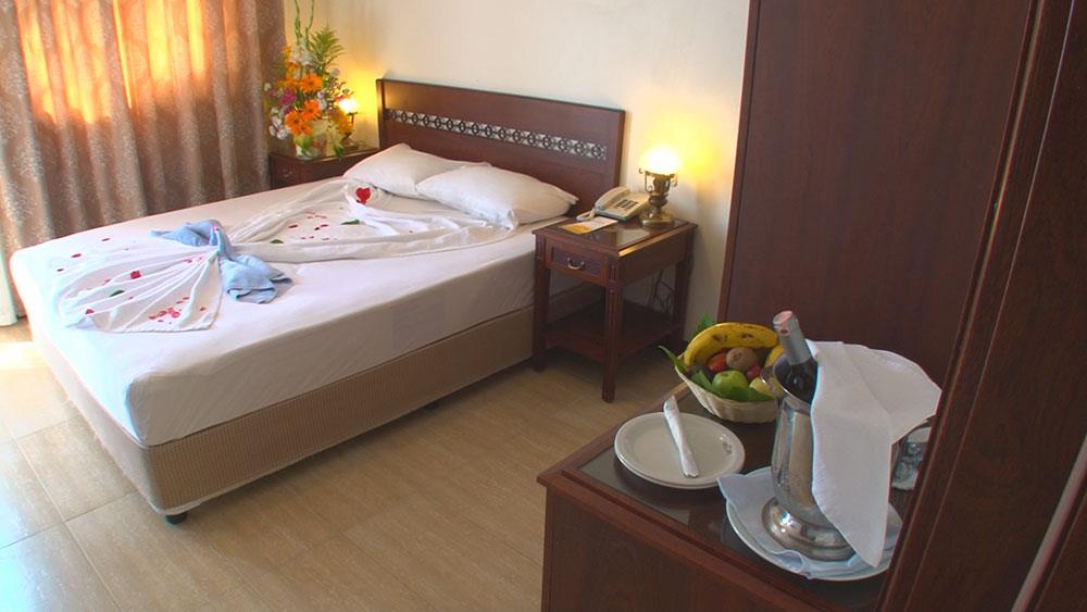 Antik Hotel & Garden 4*