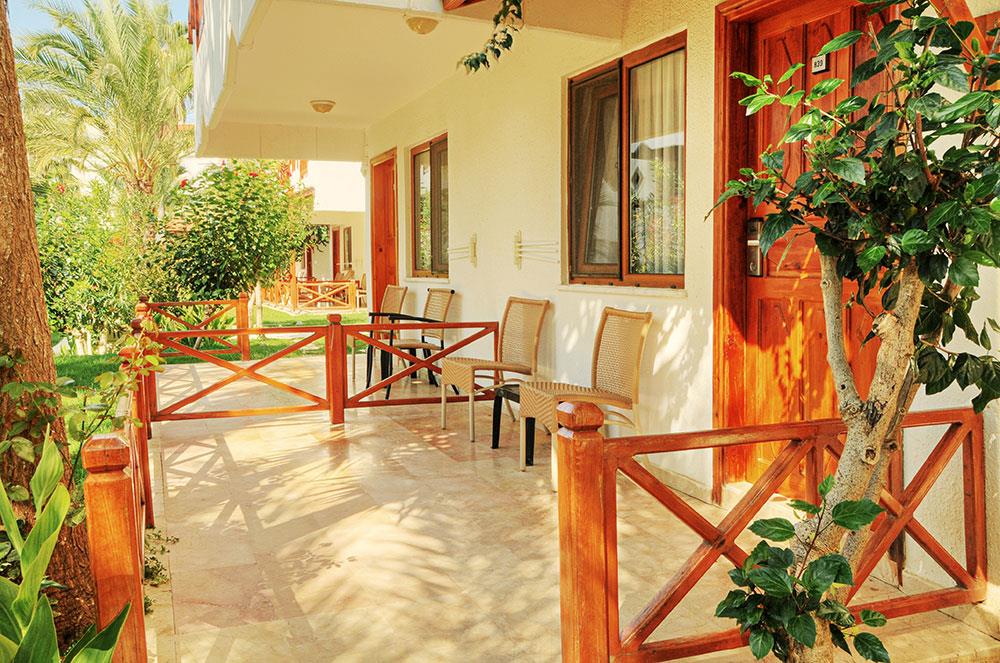 Antik Hotel & Garden 4*