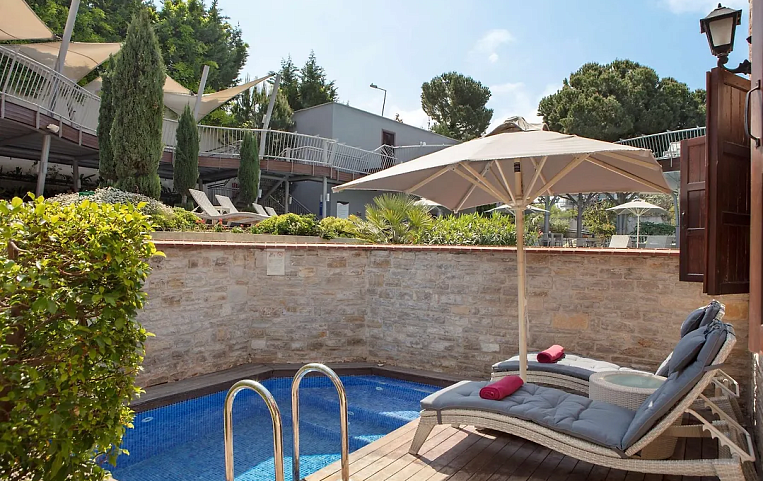 Double Tree By Hilton 4*