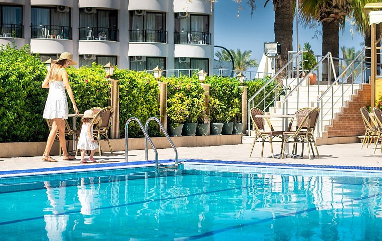 Palm Hotel 4*