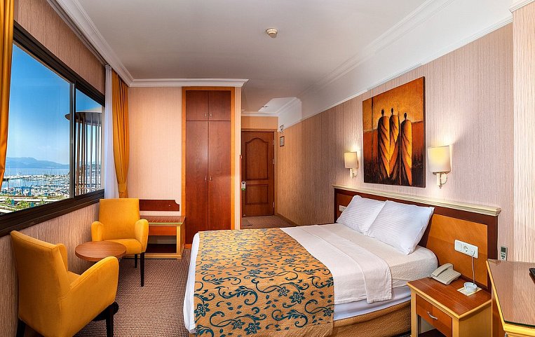 Palm Hotel 4*