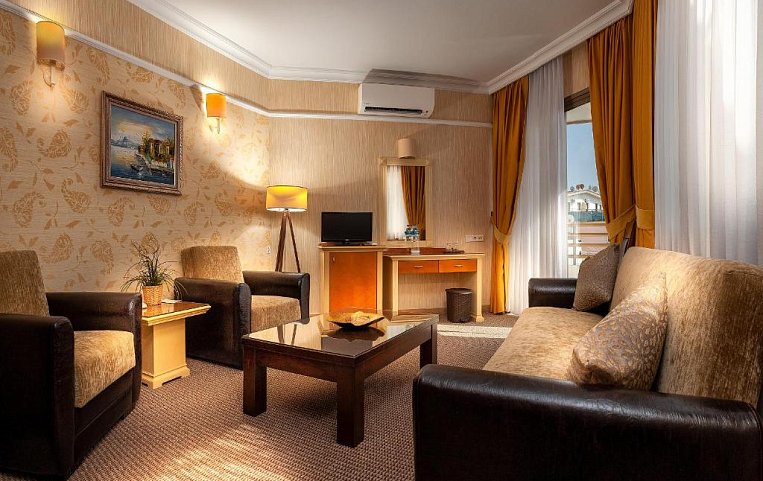 Palm Hotel 4*