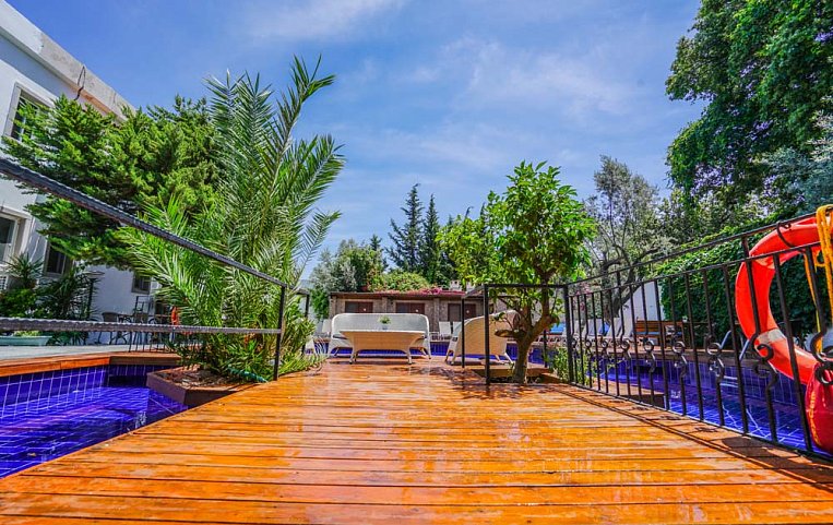 Costa Centro 3*