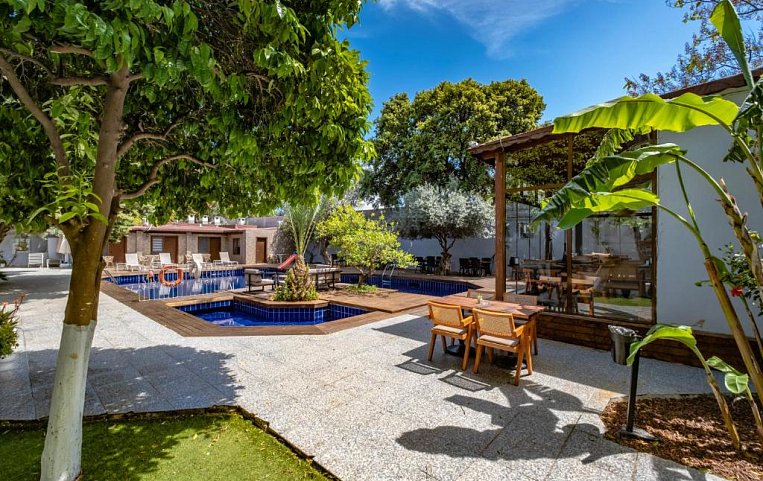 Costa Centro 3*