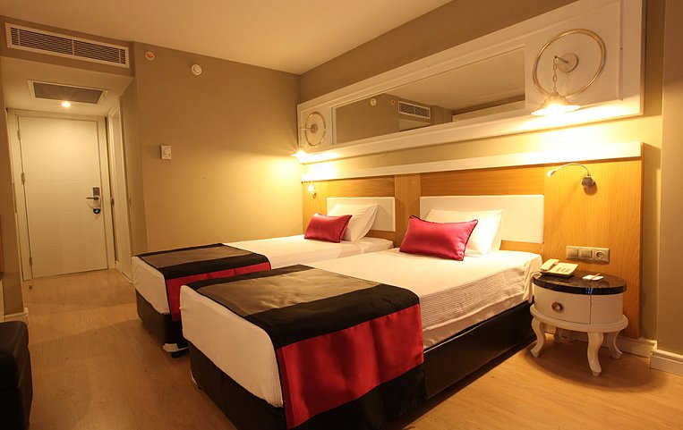 Serenis Hotel 5*