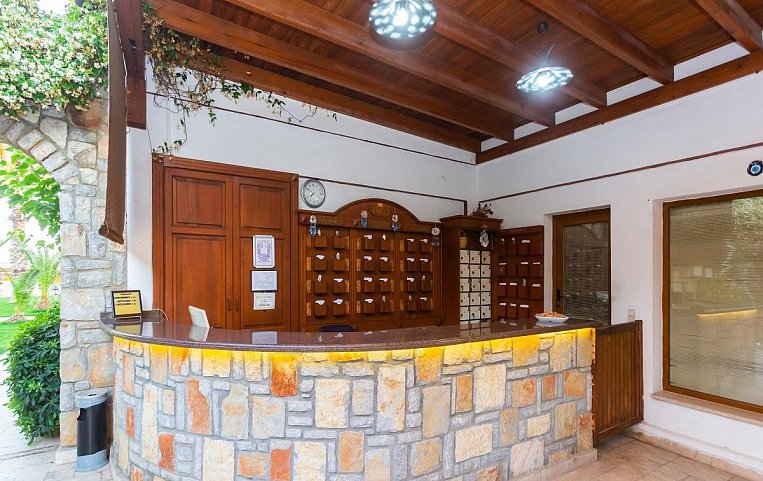 Kriss Hotel 3*