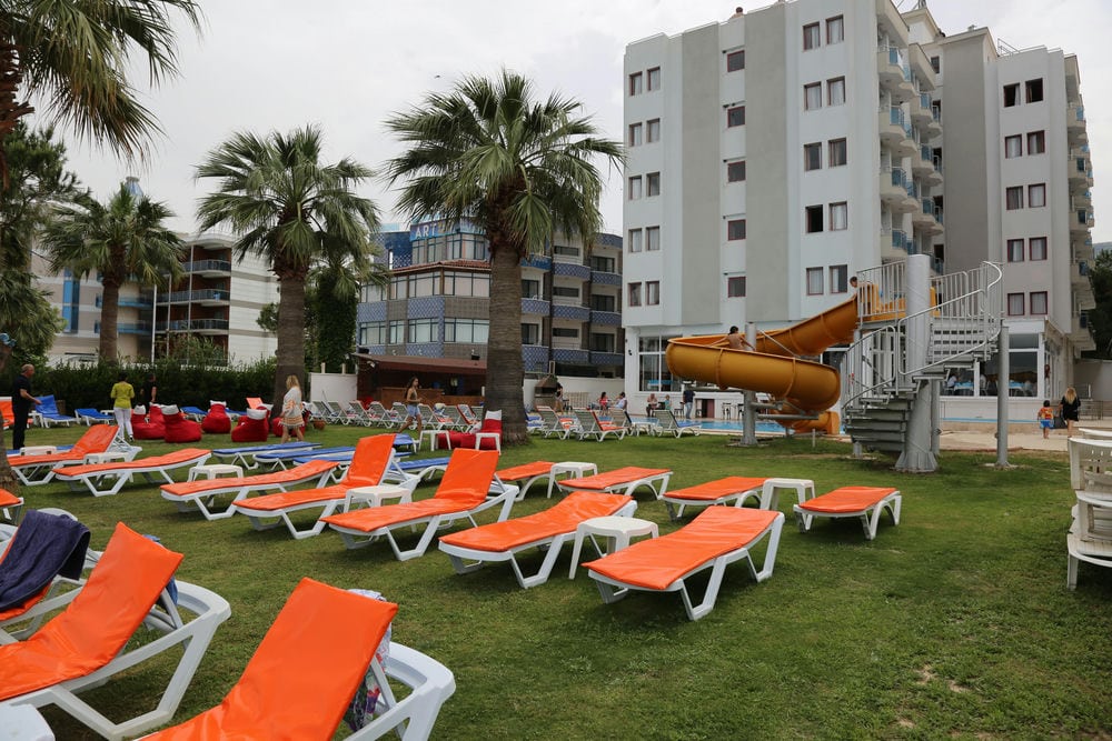 Palmira Beach Hotel 3*