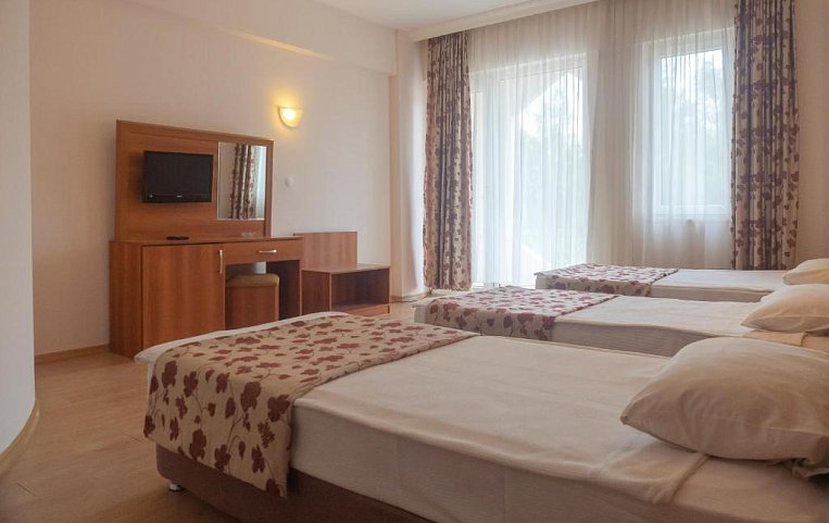 Alexius Beach Hotel 4*