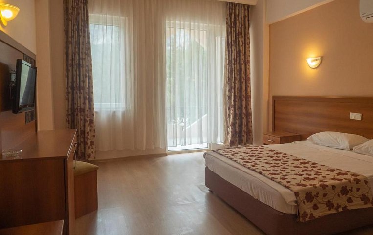 Alexius Beach Hotel 4*