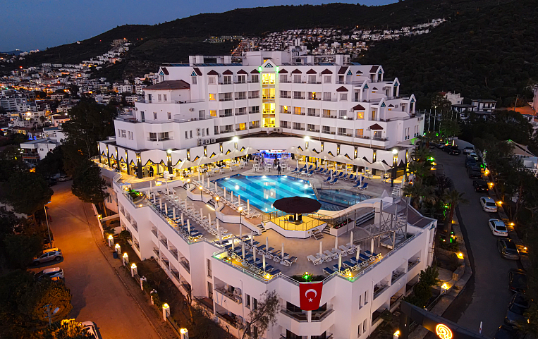 Roseira Beach Resort 4*+