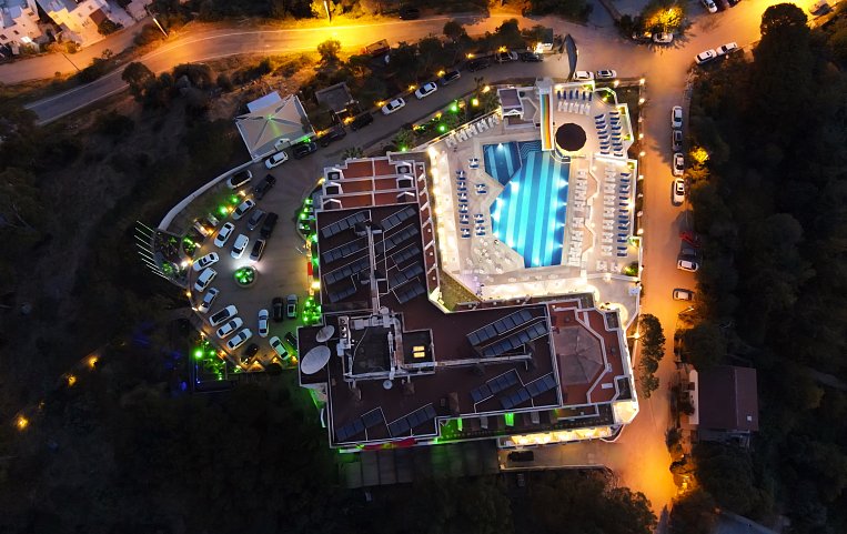 Roseira Beach Resort 4*+