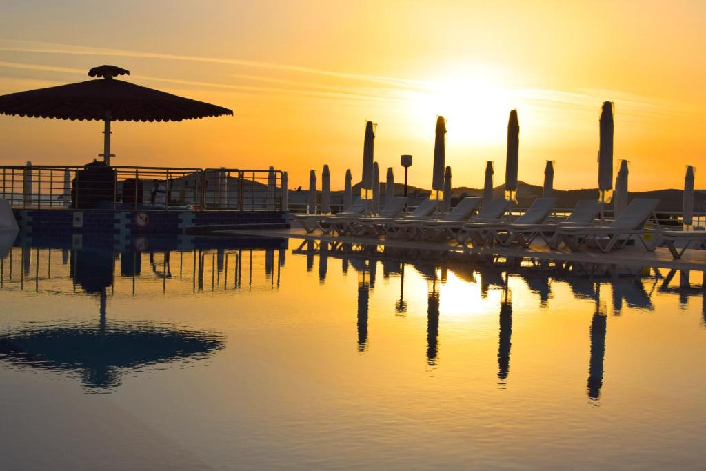 Roseira Beach Resort 4*+