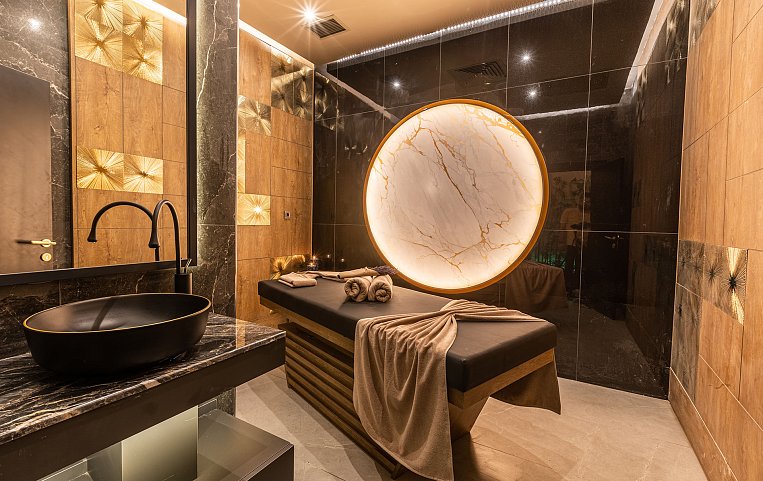 Serenity Queen Hotel 5*