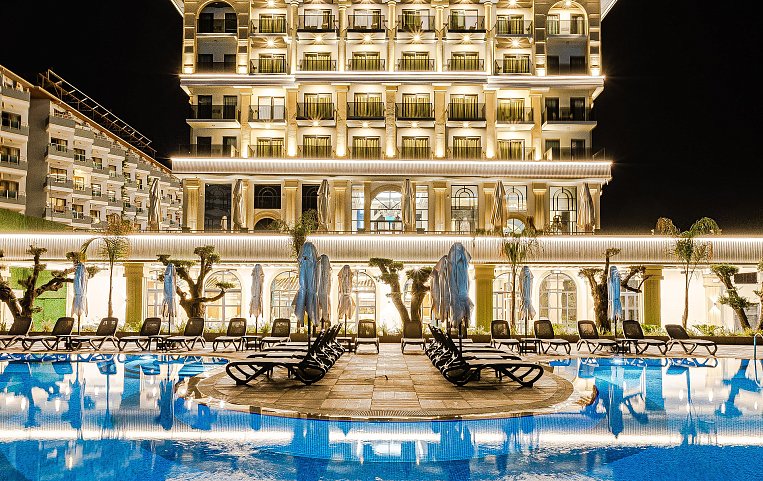 Serenity Queen Hotel 5*
