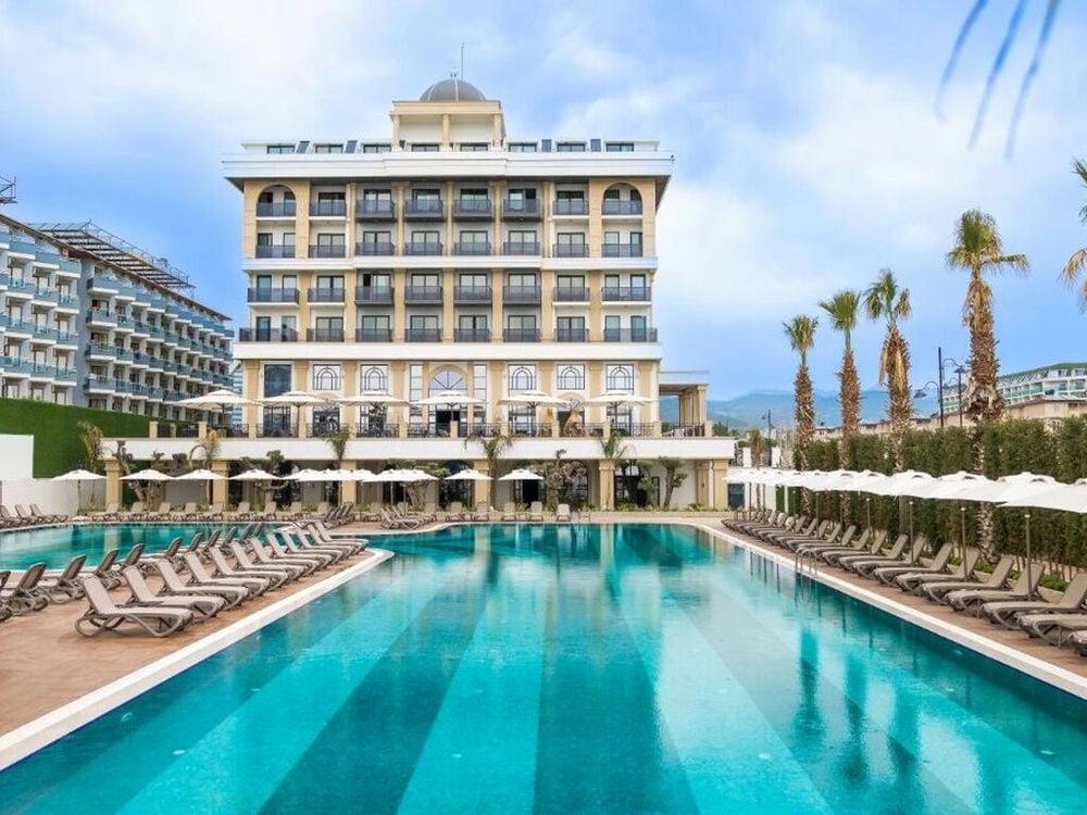 Serenity Queen Hotel 5*