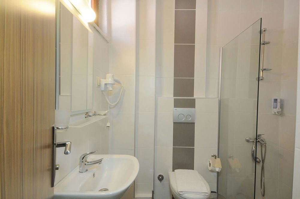 Astoria Beach Hotel 3*