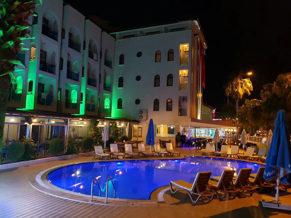 Astoria Beach Hotel 3*