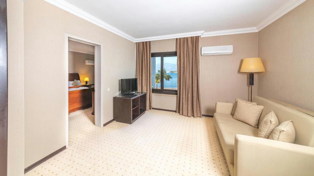 Faros Premium Beach 4*