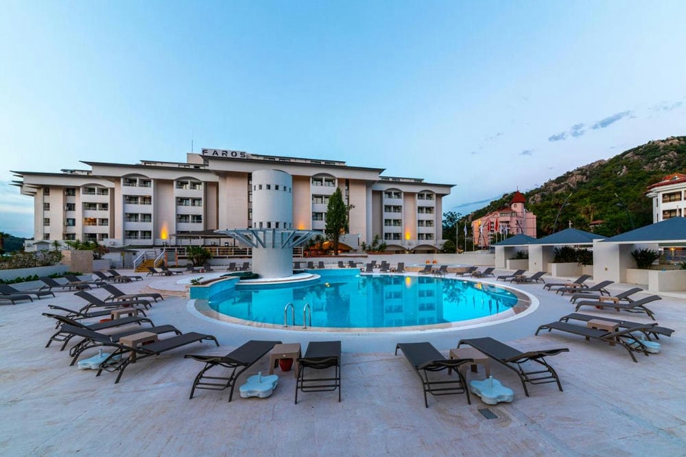 Faros Premium Beach 4*