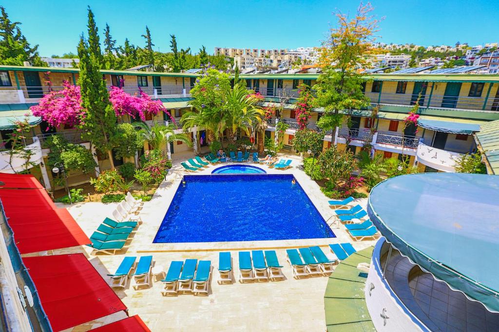 Blue Nuit Hotel 4*