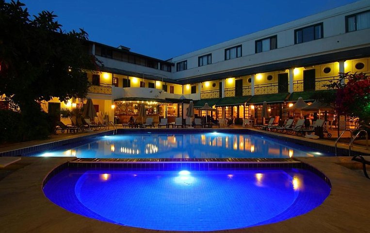 Blue Nuit Hotel 4*