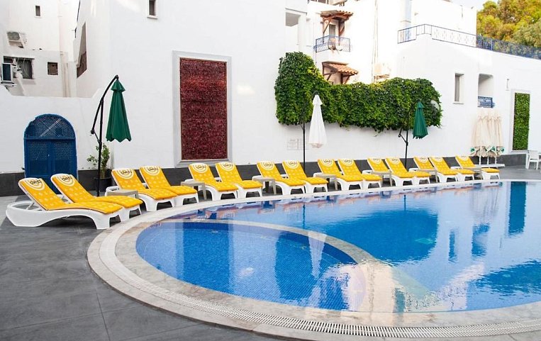 Blue Nuit Hotel 4*