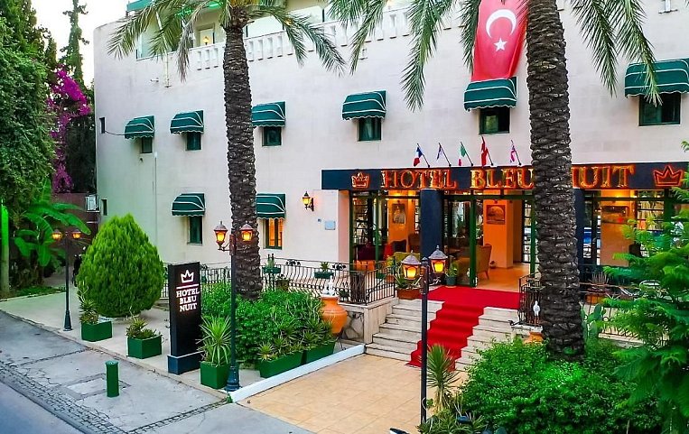 Blue Nuit Hotel 4*