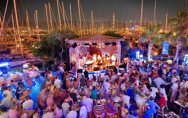 Blue Nuit Hotel 4*