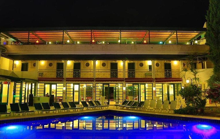 Blue Nuit Hotel 4*